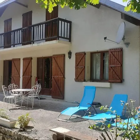 Holiday home Cottage Chaleureux Vue Sur Le Lac Du Bourget *